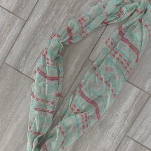 Aztec Pattern Scarf ✨